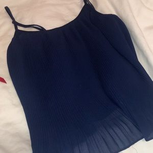 Guess ruffed tank top